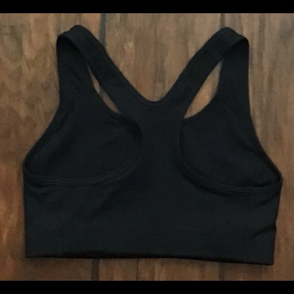 Nike sports bra women’s size small new with tags - Picture 3 of 3